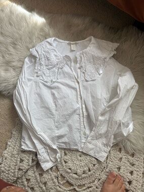 H&M White Peter Pan Collar Button Down Blouse XL